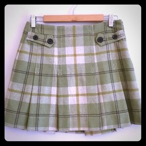 GAP kilt style plaid skirt